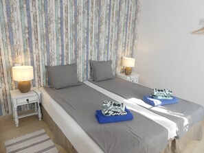 2 bedrooms, iron/ironing board, WiFi, bed sheets