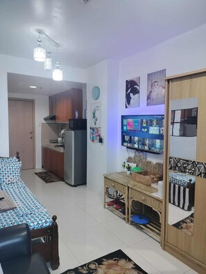 Condo, 1 Bedroom, Accessible, Private Pool | Interior - Nix Staycation Mplace Tower B 17th Floor (Quezon City)