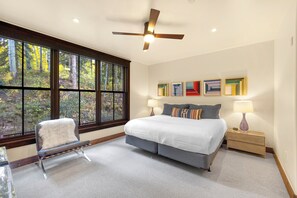 3 makuuhuonetta, silitysrauta/-lauta, Wi-Fi, vuodevaatteet