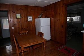 Interior - Family-Friendly Cabin Rental near Schroon Lake in the Adirondacks of New York (Schroon Lake)