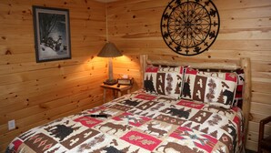 1 bedroom, WiFi, bed sheets - Welcoming Cabin Rental for a Rural Vacation to Schroon Lake, New York (Schroon Lake)