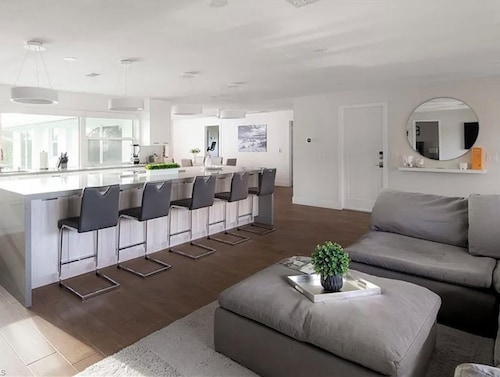 Heated Pool - Tranquil & Private 4-bedroom house in Naples Sleeps 14