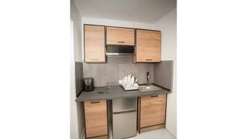 Refrigerador y utensilios de cocina