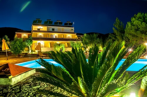 Maison de vacances « Pegasus - Vue mer Rez-de-chaussée 1 » avec piscine commune, Wi-Fi et climatisation