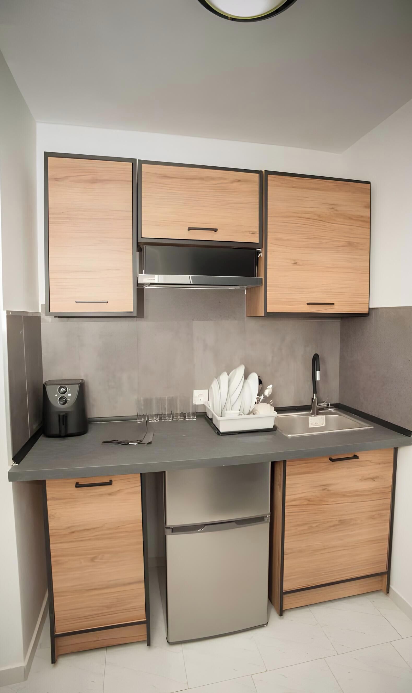 Refrigerador y utensilios de cocina 