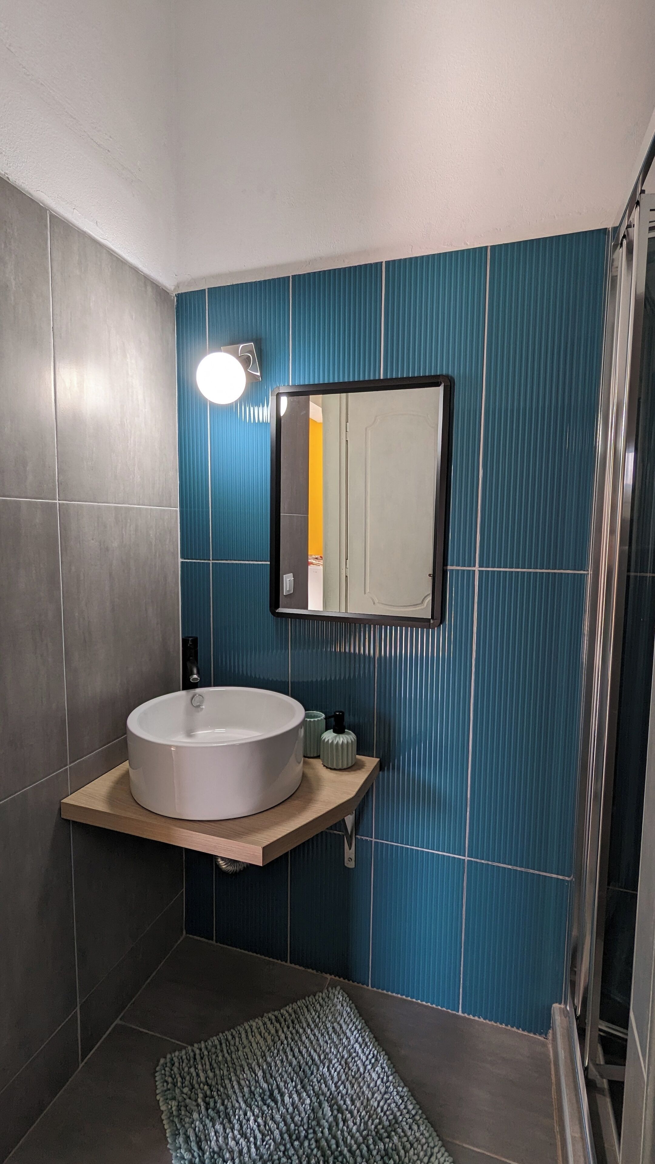 Superior Studio Suite, 1 Queen Bed, Patio, Ocean View | Bathroom | Shower, rainfall showerhead, hair dryer, slippers