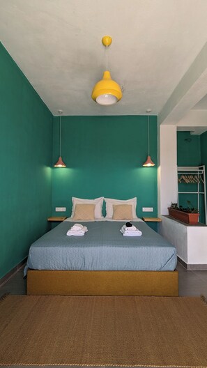 Superior studio, 1 queensize bed, patio, uitzicht op oceaan | Een strijkplank/strijkijzer, gratis wifi