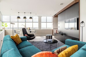 Superior Apartment, City View