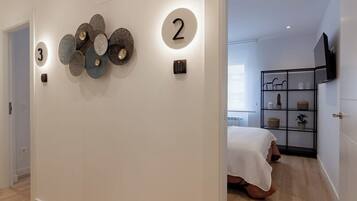 Bügeleisen/Bügelbrett, Reisekinderbett, WLAN, Bettwäsche