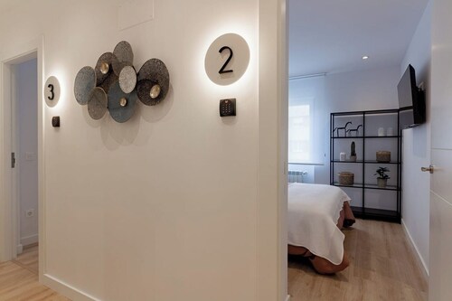 AH Room4You. Room2 con baño compartido.VUT-3026-AS