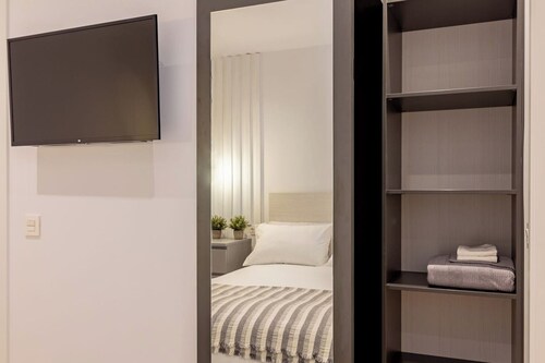 AH Room4You. Room4 con baño privado. VUT-3026-AS