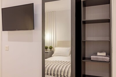 AH Room4You. Room4 con baño privado. VUT-3026-AS