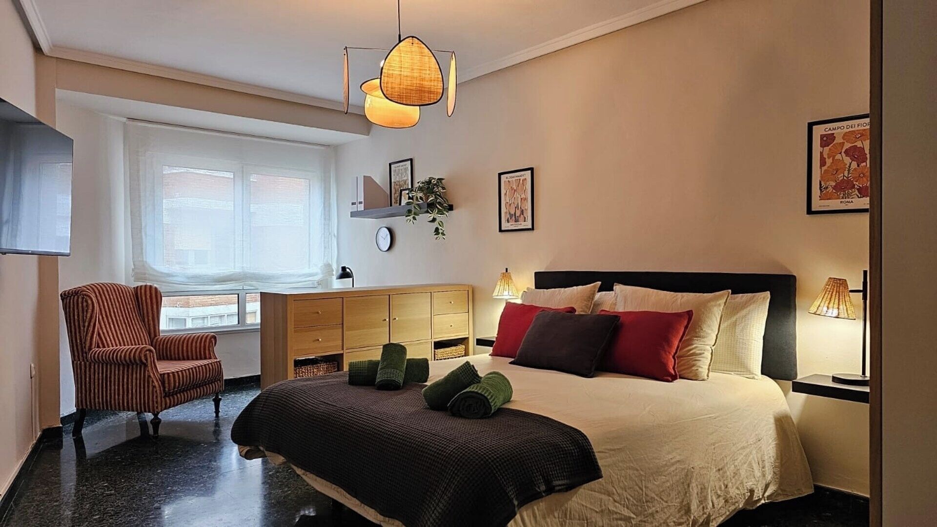 熨斗/熨衣板、旅行婴儿床、WiFi、床单