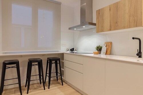 AH Room4You. Room1 con baño privado. VUT-3026-AS