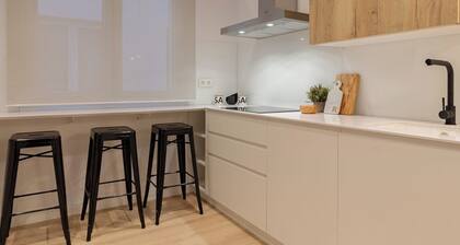 AH Room4You. Room1 con baño privado. VUT-3026-AS