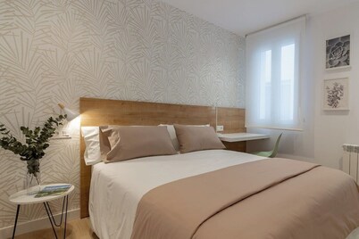 AH Room4You. Room1 con baño privado. VUT-3026-AS