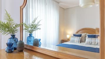 Fer et planche Ă repasser, lit parapluie, Wi-Fi, draps fournis