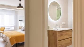 Strygejern/strygebræt, weekendseng, Wi-Fi, sengetøj