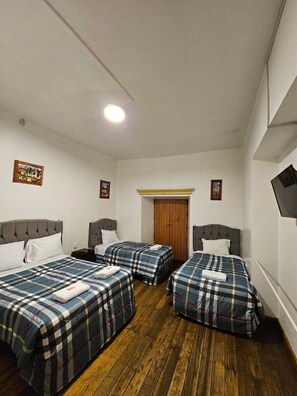 9 bedrooms, WiFi, bed sheets