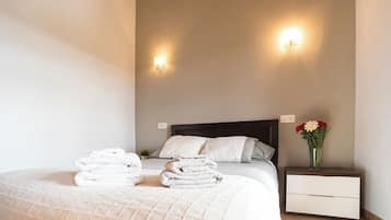 Bügeleisen/Bügelbrett, WLAN, Bettwäsche