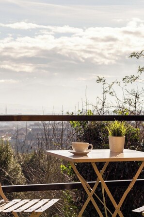 Outdoor dining - AH El Mirador del Naranco in Oviedo. VV-3043-AS (Constante)