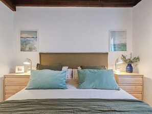 Ferros/tábuas de passar roupa, Wi-Fi, roupa de cama