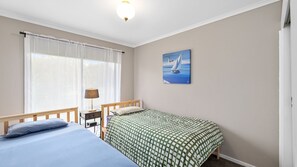 3 bedrooms, Internet