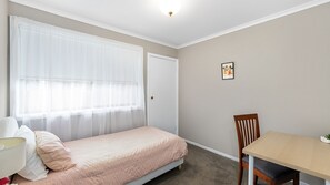 3 makuuhuonetta, internet