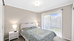 3 bedrooms, Internet