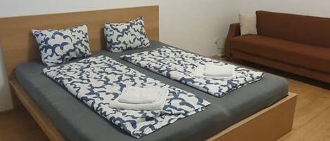 1 camera, ferro/asse da stiro, Wi-Fi, lenzuola