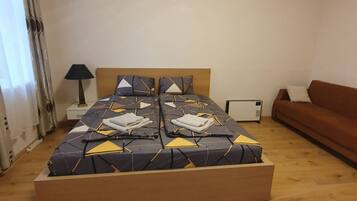 1 chambre, fer et planche à repasser, Wi-Fi, draps fournis