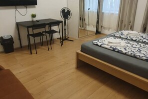 1 室のベッドルーム、アイロン / アイロン台、WiFi、ベッドシーツ