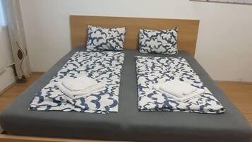 1 chambre, fer et planche Ă repasser, Wi-Fi, draps fournis