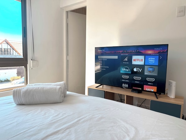 Family House, City View | Iron/ironing board, free WiFi