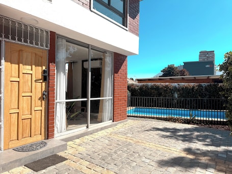 Fachada de la propiedad