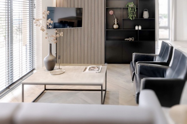 Stylish and serene – the perfect space to read, relax, or plan your next outing.