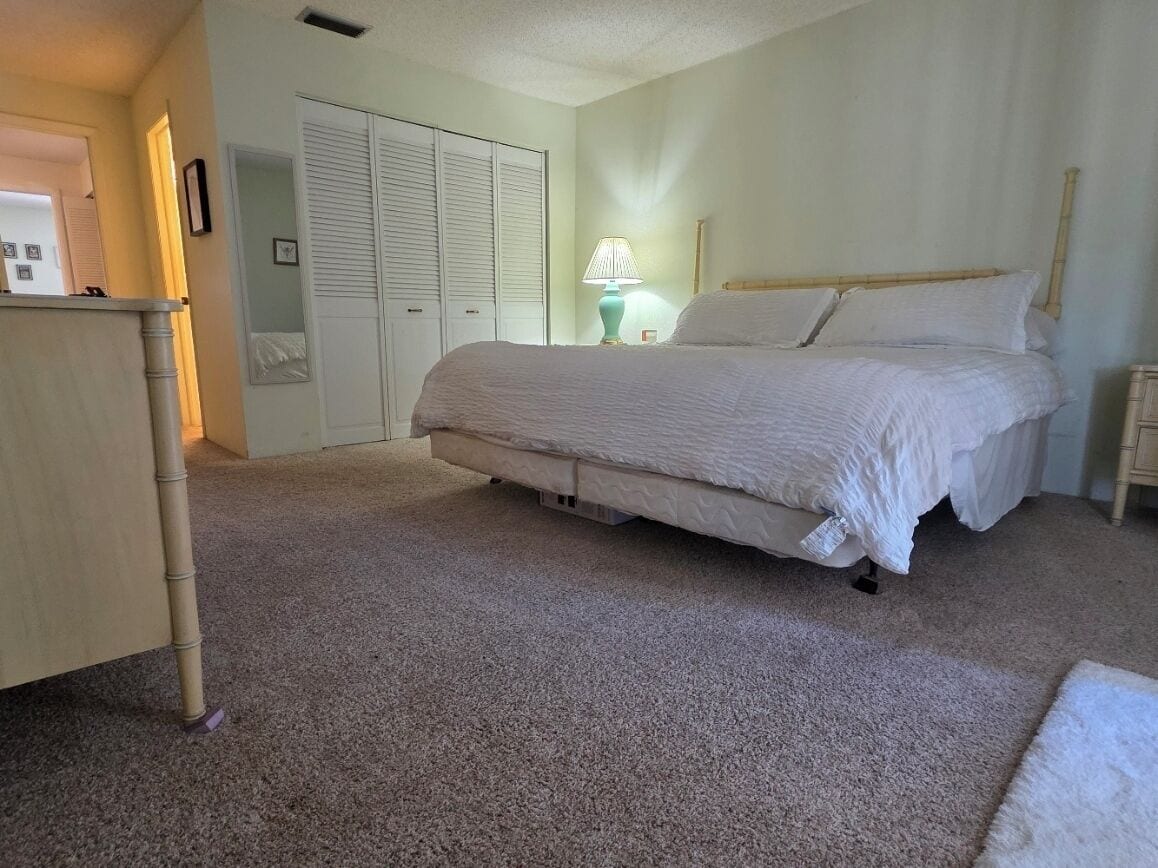 2 makuuhuonetta, silitysrauta/-lauta, ilmainen Wi-Fi, vuodevaatteet