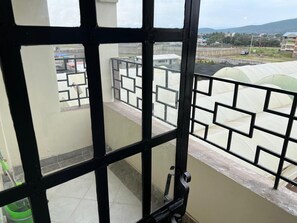 Interior - 1.9 miles to Nakuru national park 10 minutes drive to Nakuru city precious haven (Nakuru)