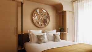 Deluxe Room, City View | Premium bedding, pillow-top beds, in-room safe, desk - HIGHSTAY Maisons - Vintimille (Paris)
