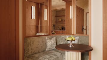 Estudi superior | Sala d'estar | Televisor intel·ligent, llar de foc, Netflix i serveis de streaming