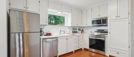 Microwave, oven, stovetop, dishwasher