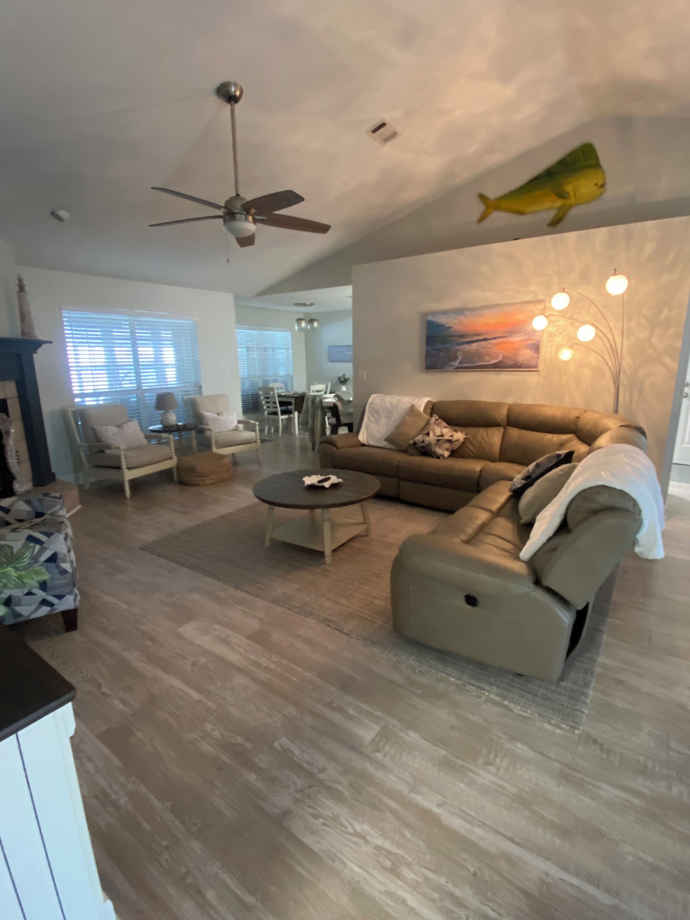 Smart TV, videojuegos, futbolito y tenis de mesa 