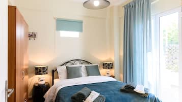 Iron/ironing board, WiFi, bed sheets