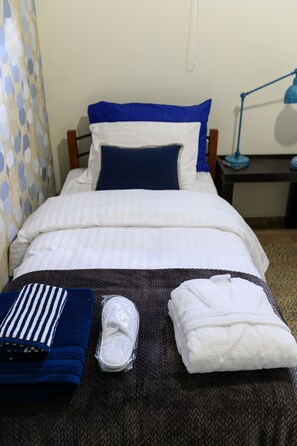 Iron/ironing board, WiFi, bed sheets - Seaside House in Agios Vasilios, Patra (Agios Vasilios)