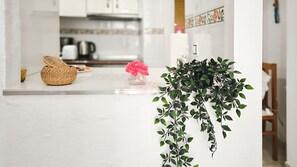 Apartment, 2 Bedrooms, Balcony, Pool View | Interior