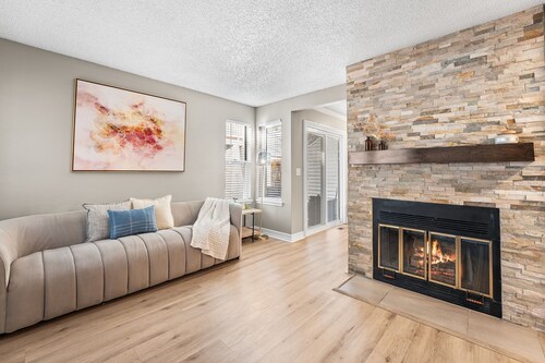 Stylish Aurora Getaway Close to DIA and Downtown