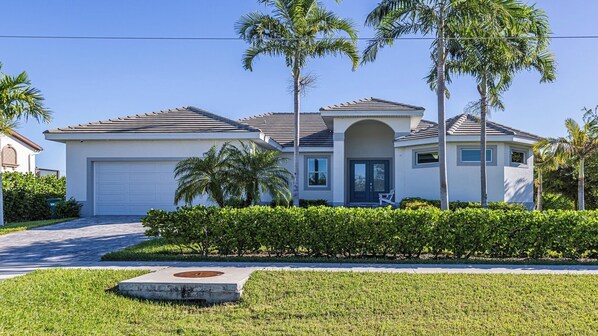 Unclassified image, 1 of 29, button