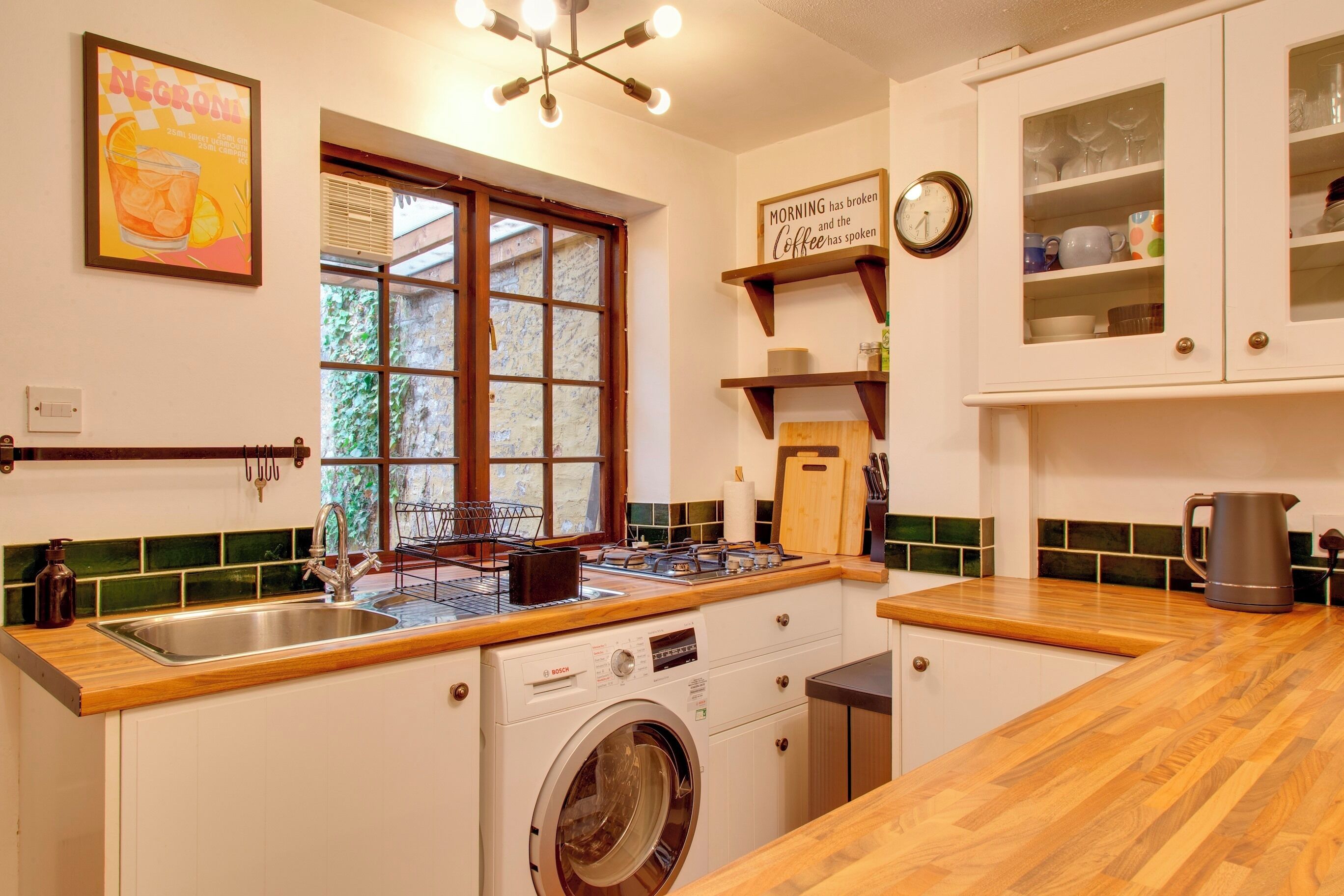 Fridge, microwave, oven, coffee/tea maker