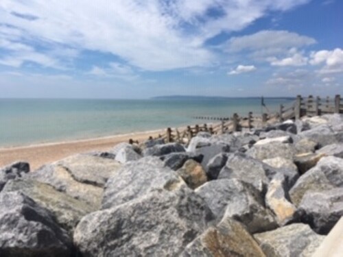 Pass the Keys | Mistral Coastal Cabin - Dungeness, sleeps 2/3