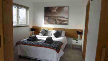 1 chambre, fer et planche à repasser, Wi-Fi gratuit, draps fournis